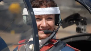 Agence conférenciers PERFORMANCE Dorine Bourneton Pilote voltige tétraplégique