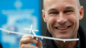 Solar Impulse Bertrand Piccard Cabinet et agence conferenciers UNIQUE & DIFERENT