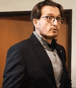 Agences conférenciers Management par le théâtre Michaël Bonaventure