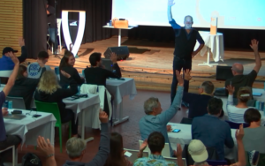 Conférence spectacle Christophe Boisselier Magicien sommelier Cuisinier Agences conférenciers